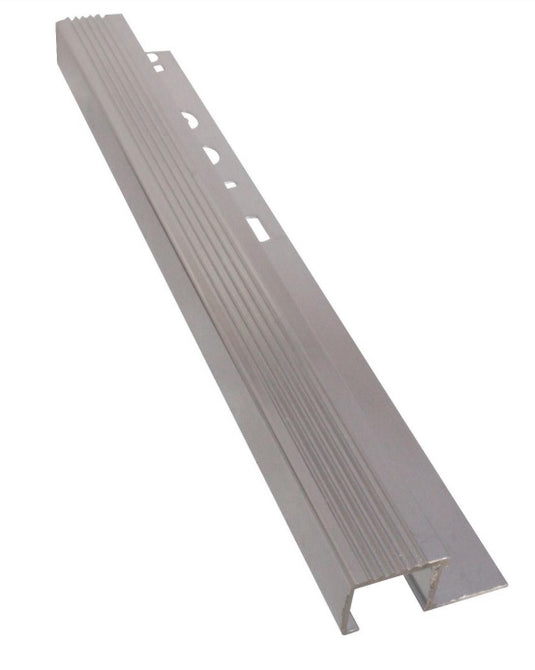 Perfil antiresbalante aluminio Imp 2.40mts plata brillante ref cel-0100